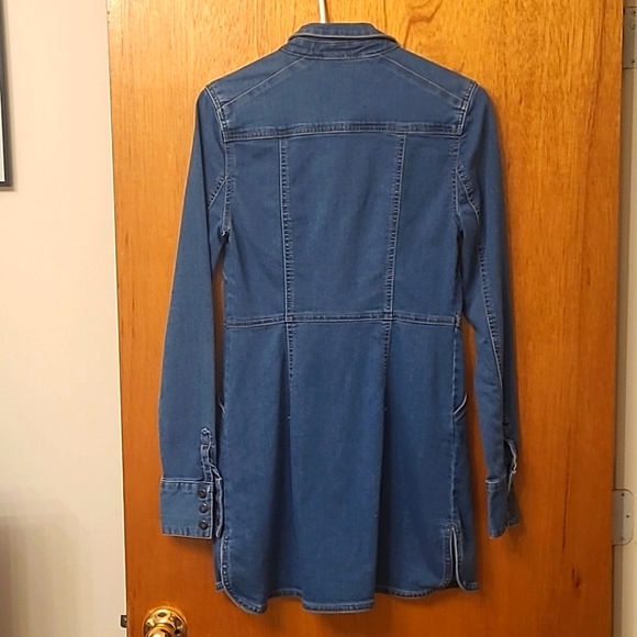Free People long-sleeved mini "Dynomite Denim Shirtdress", size small. - Picture 11 of 16